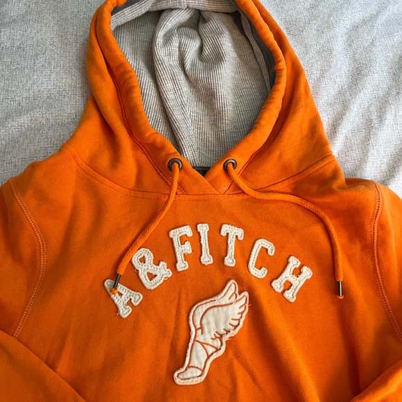 EUC Abercrombie & Fitch Hoodie in Orange - Picture 3 of 4
